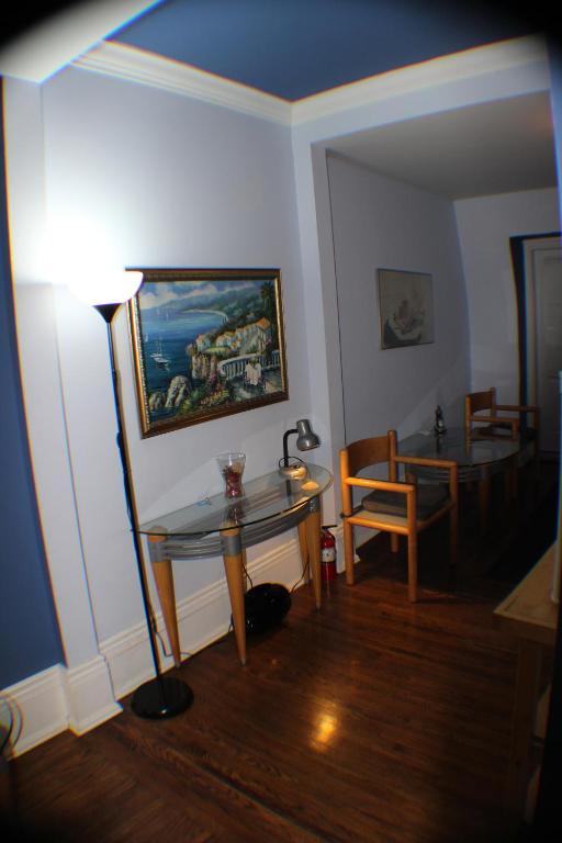 Comfy Guesthouse & Suite トロント エクステリア 写真