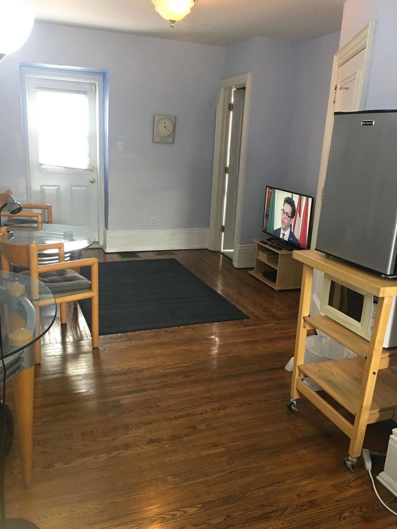 Comfy Guesthouse & Suite トロント エクステリア 写真