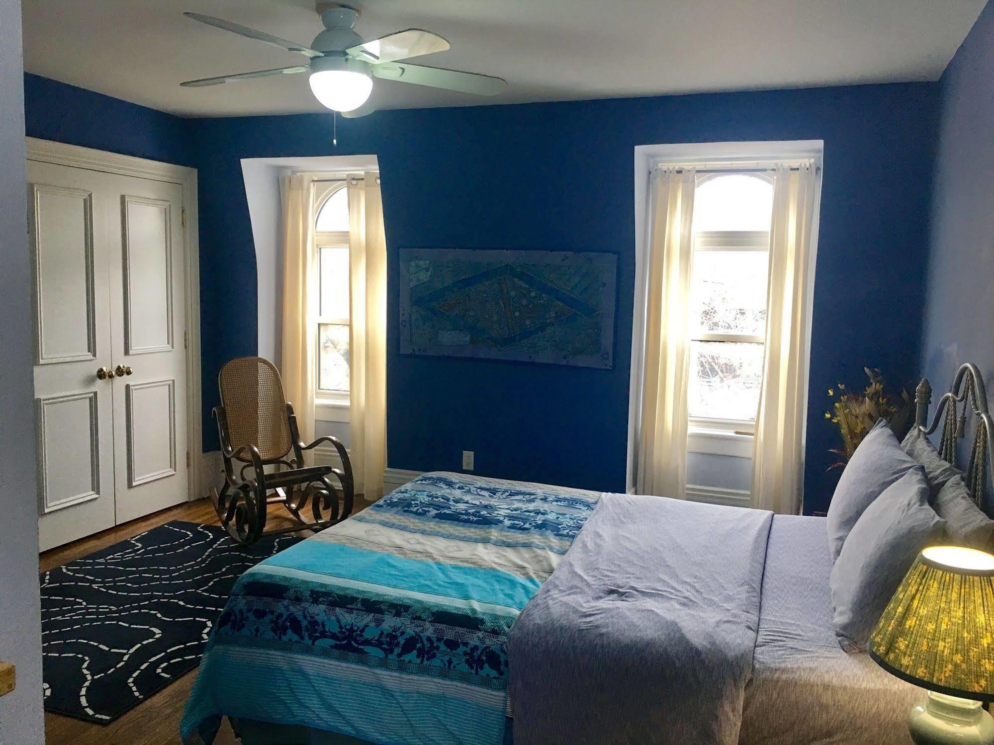 Comfy Guesthouse & Suite トロント エクステリア 写真